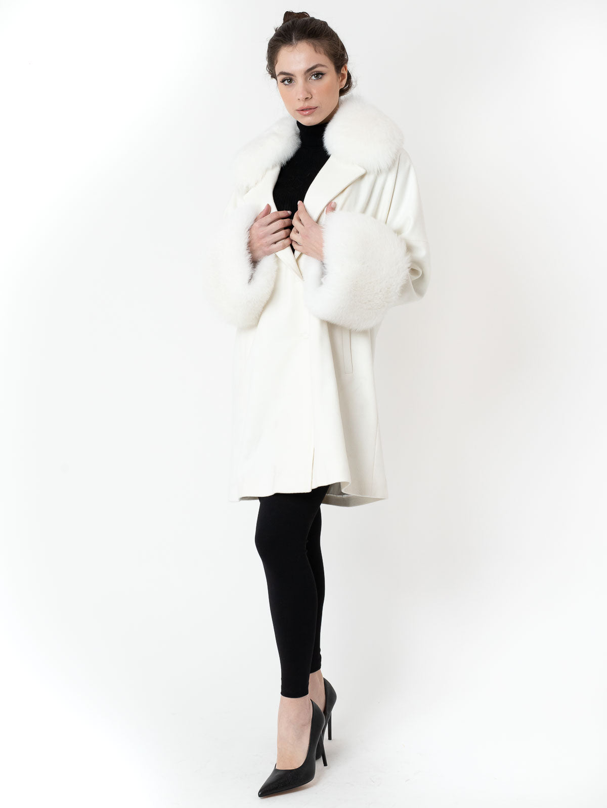 Cleopatra - Mantella in Puro Cashmere 100% Loro Piana con Volpe White - a partire da